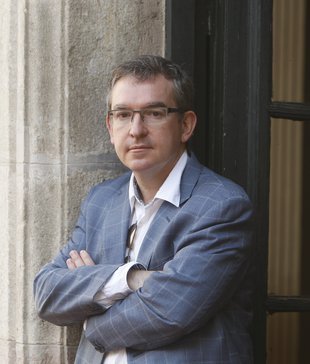 Imatge de Santiago Posteguillo, ahir a Barcelona, on va recollir el premi Barcino de Novel·la Històrica.